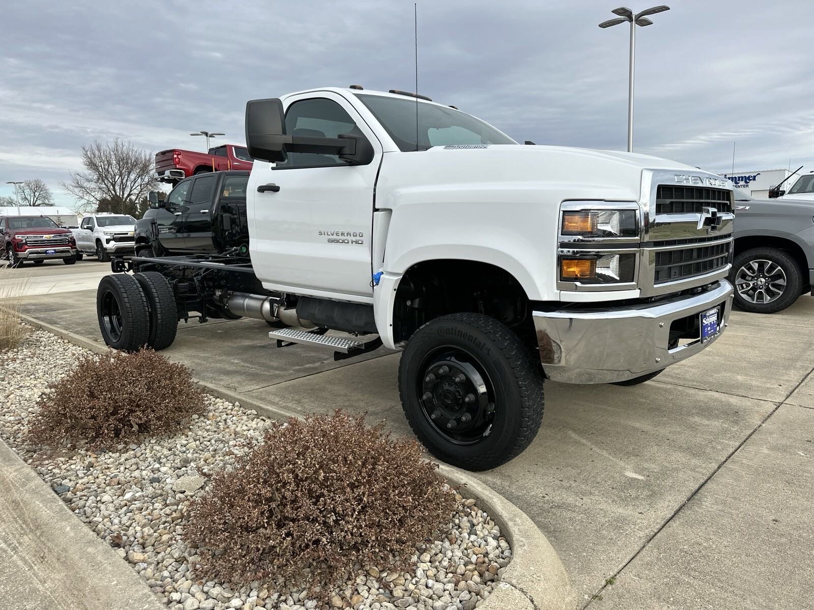 2024 Chevrolet Silverado 5500HD Work Truck photo 3