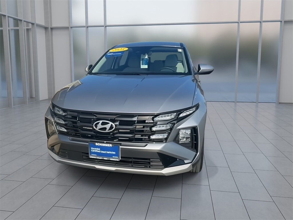 2025 Hyundai Tucson SE photo 3