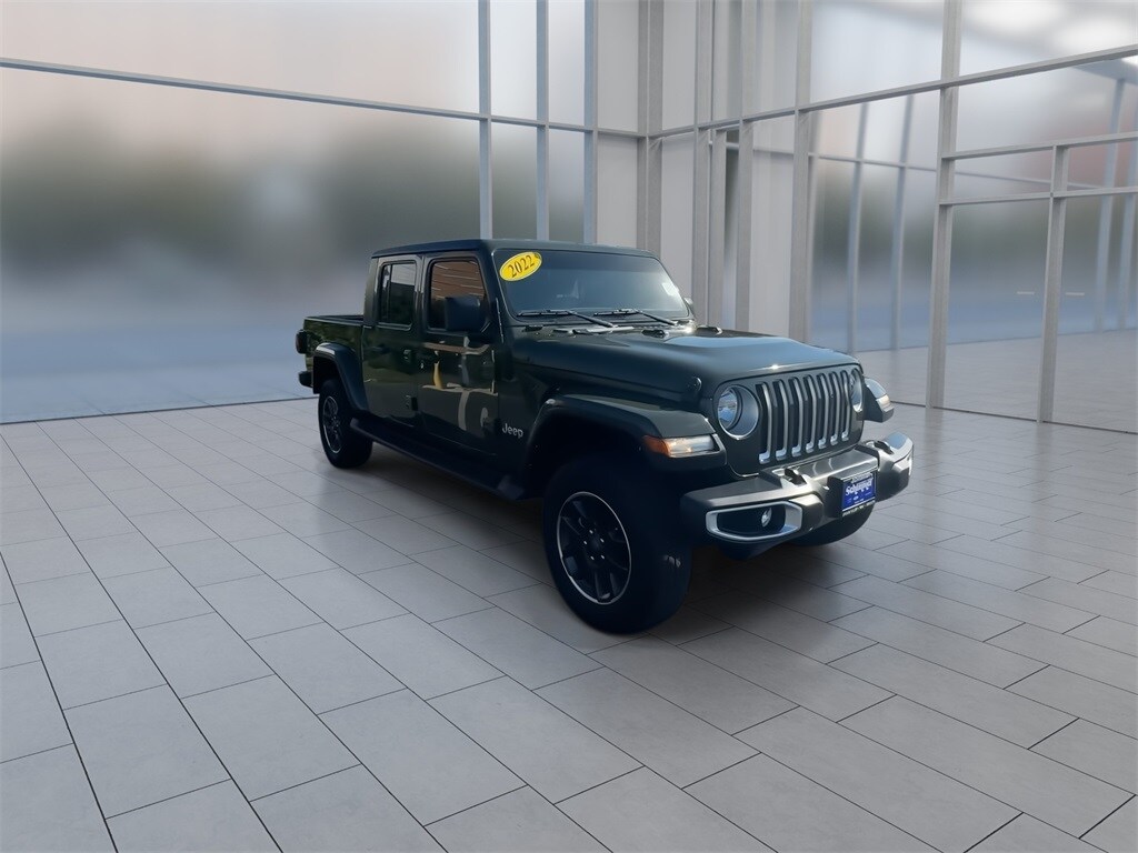 2022 Jeep Gladiator Overland photo 2