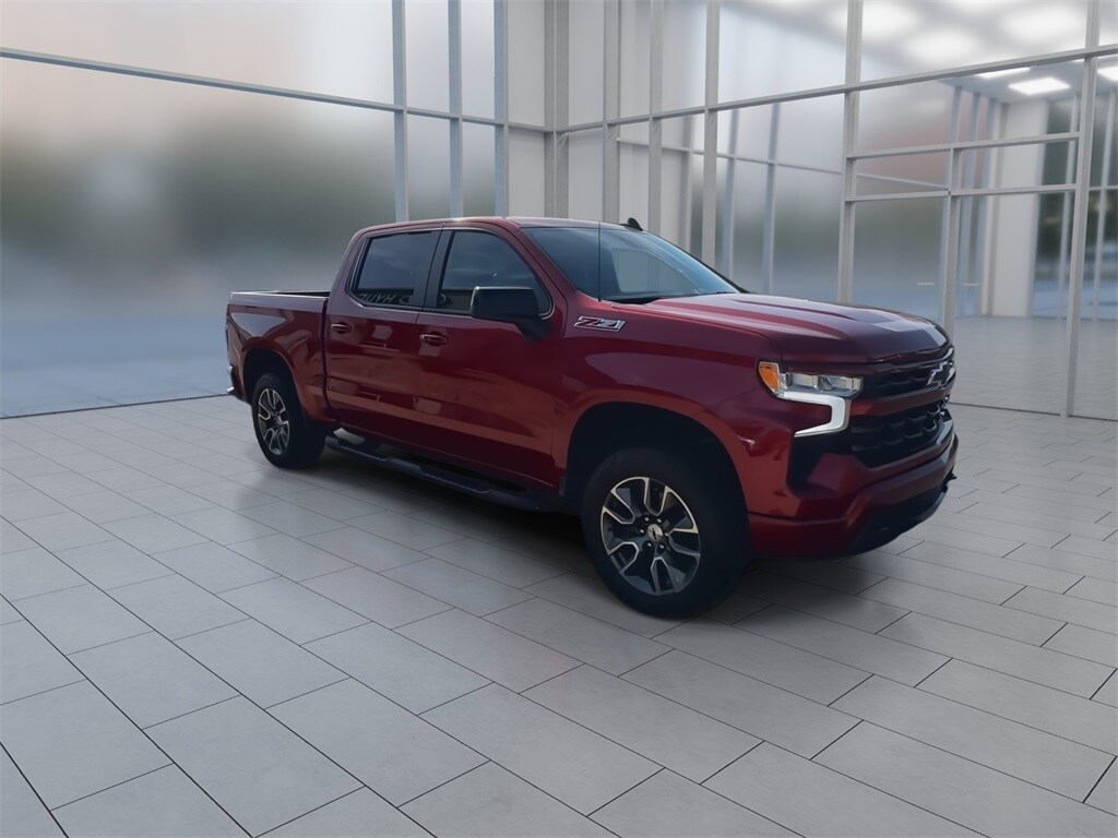 2022 Chevrolet Silverado 1500 RST photo 2