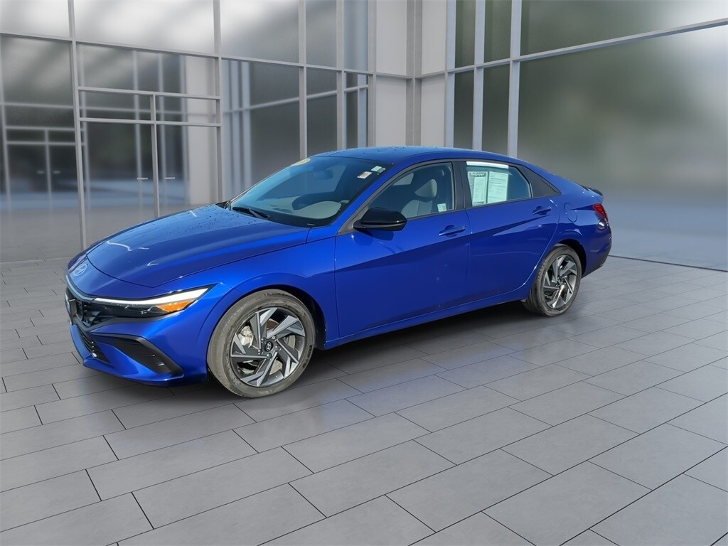2025 Hyundai Elantra SEL Sport photo 4