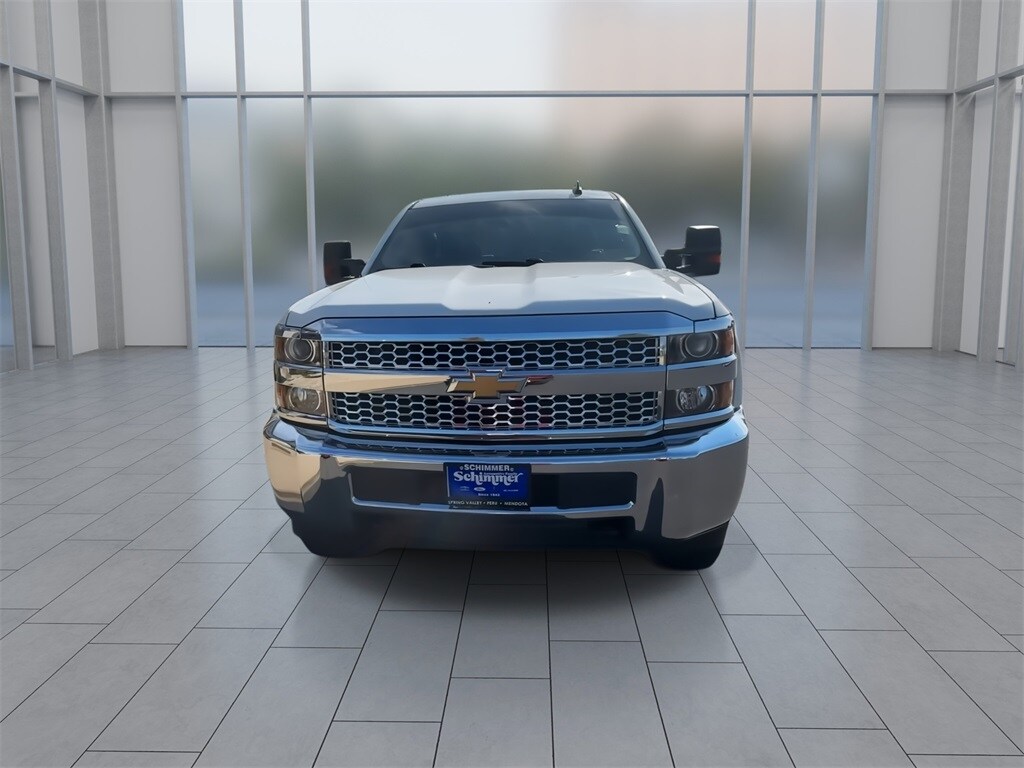 2019 Chevrolet Silverado 2500HD LT photo 3