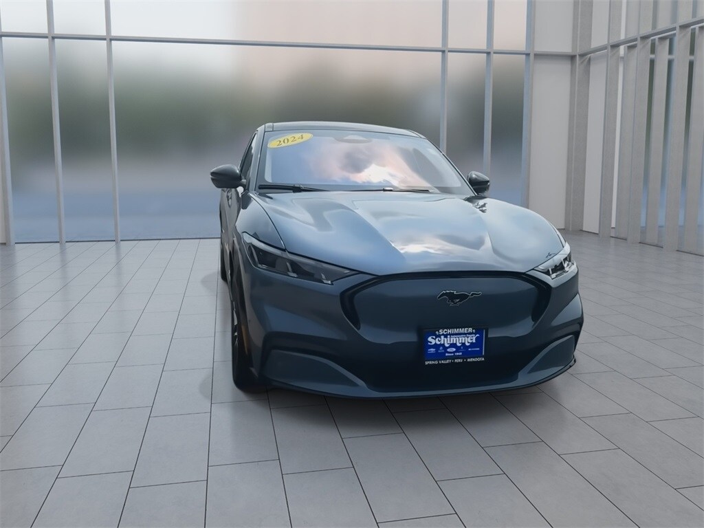 2024 Ford Mustang Mach-E Premium photo 3