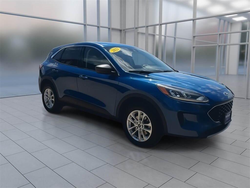 2022 Ford Escape SE photo 2