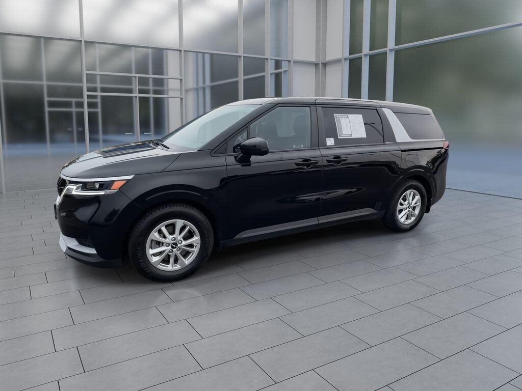 Used 2022 Kia Carnival LX Minivan/Van