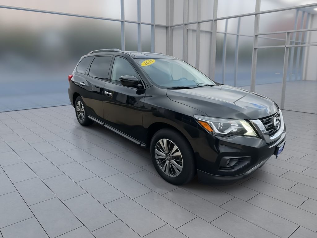 Used 2018 Nissan Pathfinder SV with VIN 5N1DR2MM5JC608818 for sale in Peru, IL