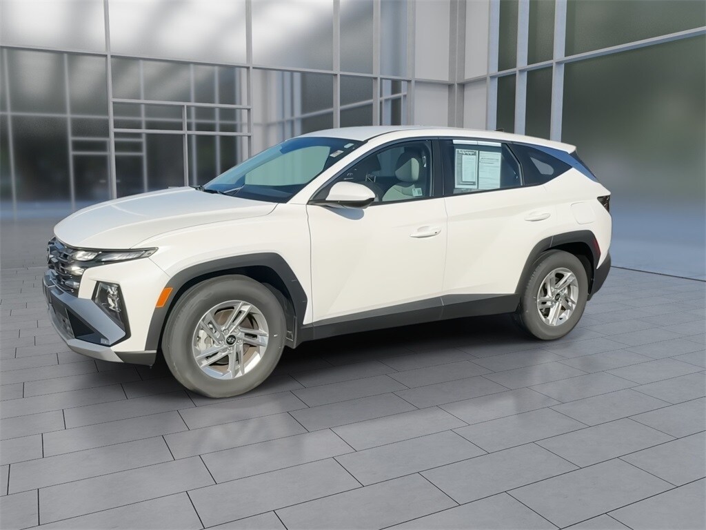 2025 Hyundai Tucson SE photo 3