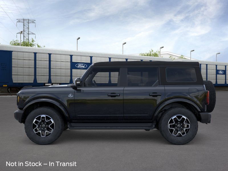 2025 Ford Bronco Outer Banks photo 3