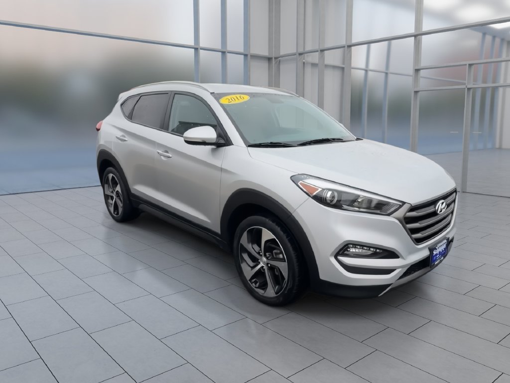 Used 2016 Hyundai Tucson Sport with VIN KM8J33A20GU162657 for sale in Peru, IL
