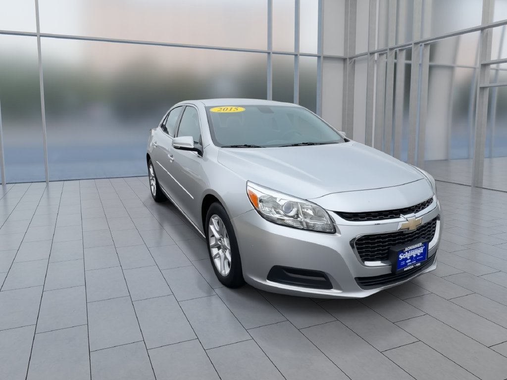 Used 2015 Chevrolet Malibu 1LT with VIN 1G11C5SL8FF294097 for sale in Peru, IL
