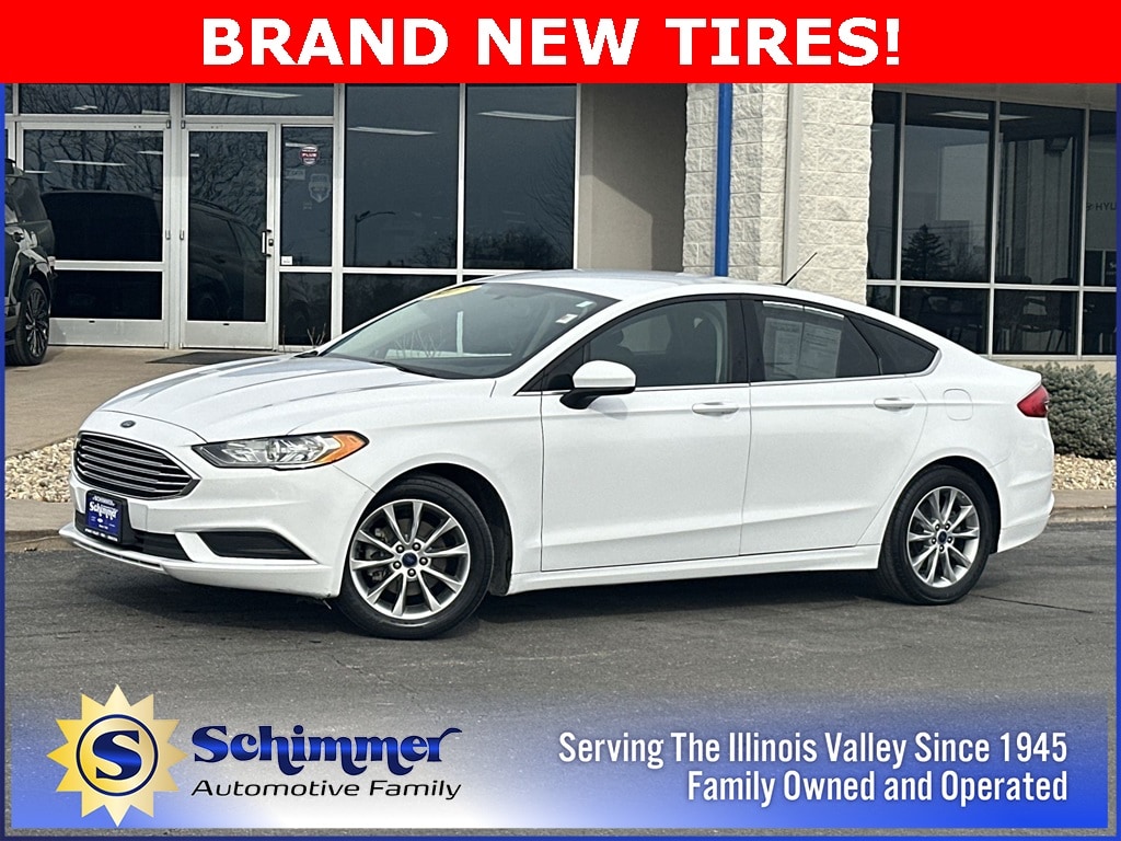 Used 2017 Ford Fusion SE Sedan