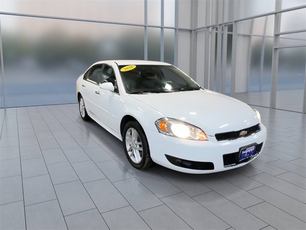 Used 2016 Chevrolet Impala Limited 1LZ with VIN 2G1WC5E34G1131697 for sale in Peru, IL