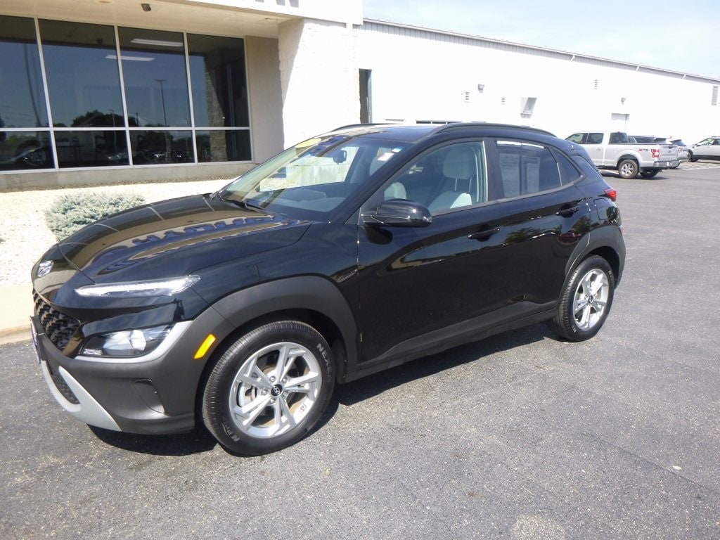 Used 2023 Hyundai Kona SEL with VIN KM8K3CAB9PU965438 for sale in Peru, IL