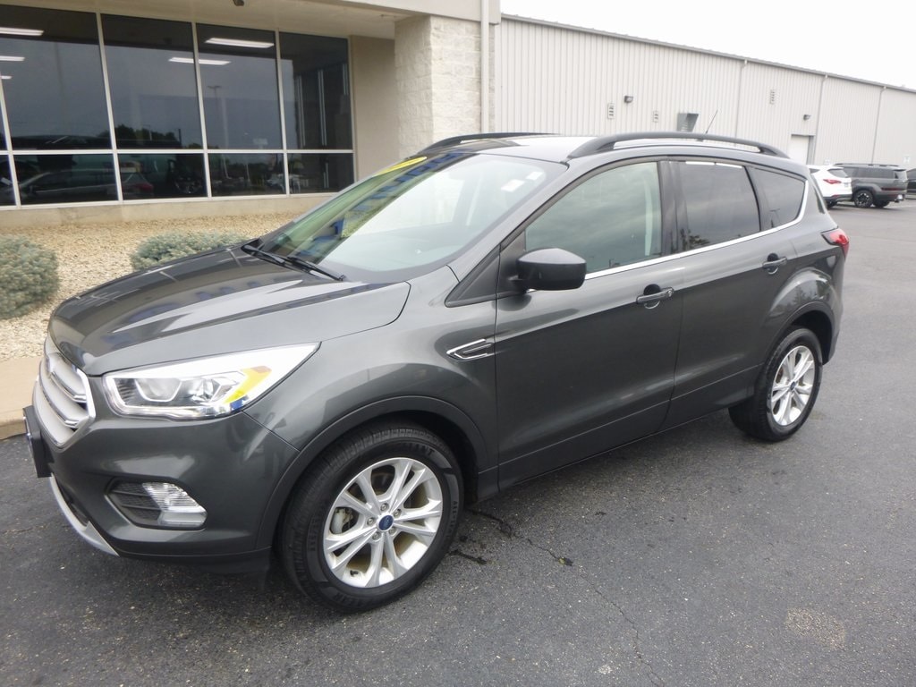 Used 2019 Ford Escape SEL with VIN 1FMCU0HD1KUA23397 for sale in Peru, IL