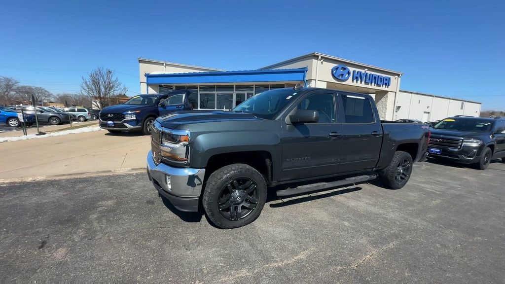 Used 2017 Chevrolet Silverado 1500 LT Truck
