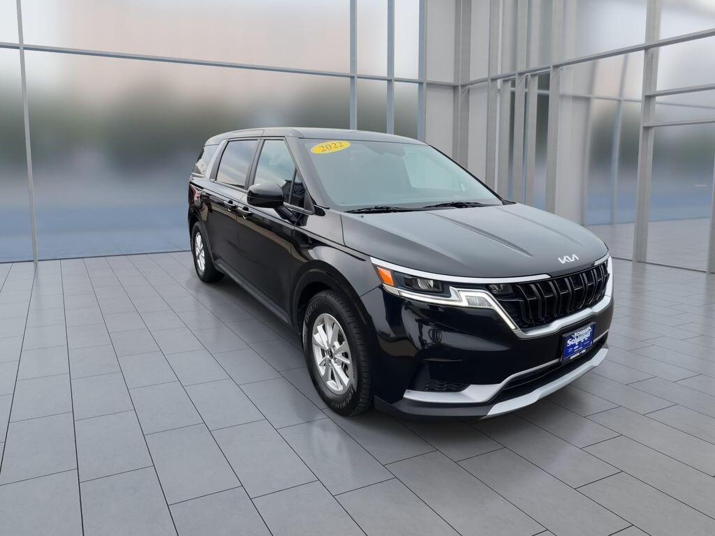 Used 2022 Kia Carnival LX Minivan/Van