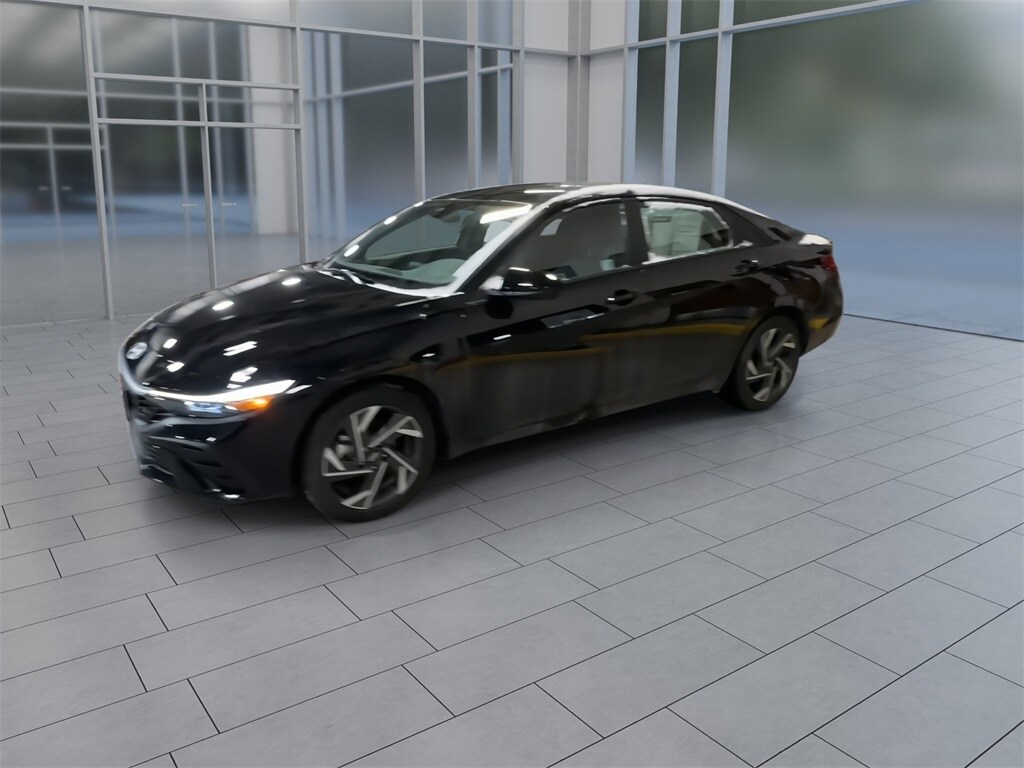 Used 2025 Hyundai Elantra SEL Sport Sedan