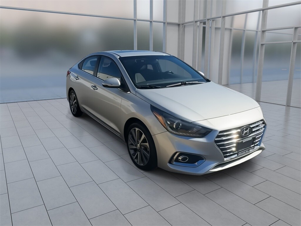 2018 Hyundai Accent Limited photo 2