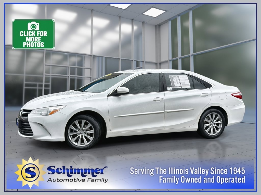 Used 2017 Toyota Camry XLE with VIN 4T1BF1FK9HU405845 for sale in Peru, IL