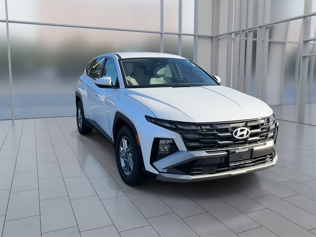 Certified 2025 Hyundai Tucson SE SUV