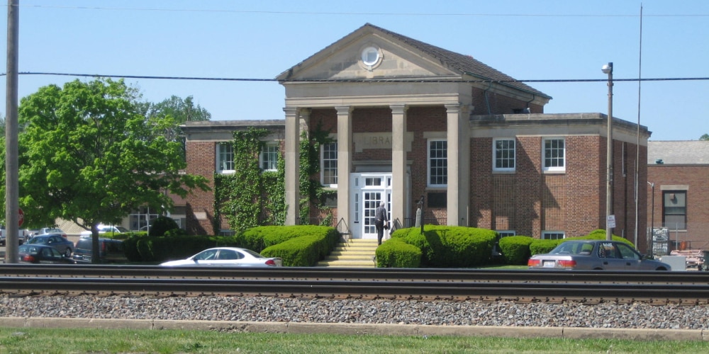 Library building in Sandwich IL