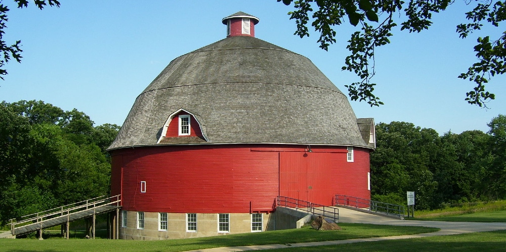 Giant Round Barn in Kewanee IL