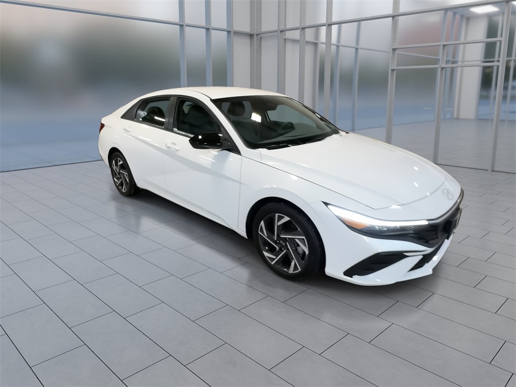 Used 2025 Hyundai Elantra SEL Sport Sedan
