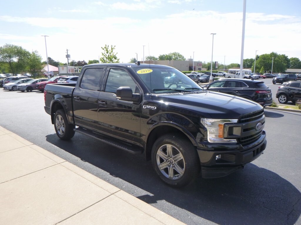 2019 Ford F-150 XLT photo 3