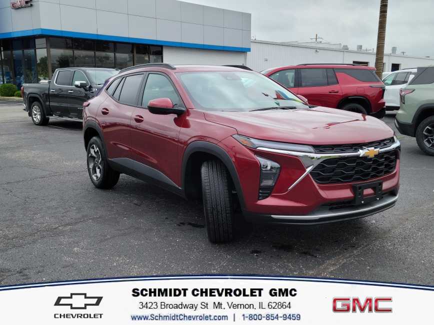 2025 Chevrolet Trax LT photo 3