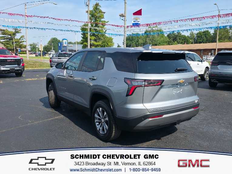 2027 Chevrolet Equinox LT - Photo 7