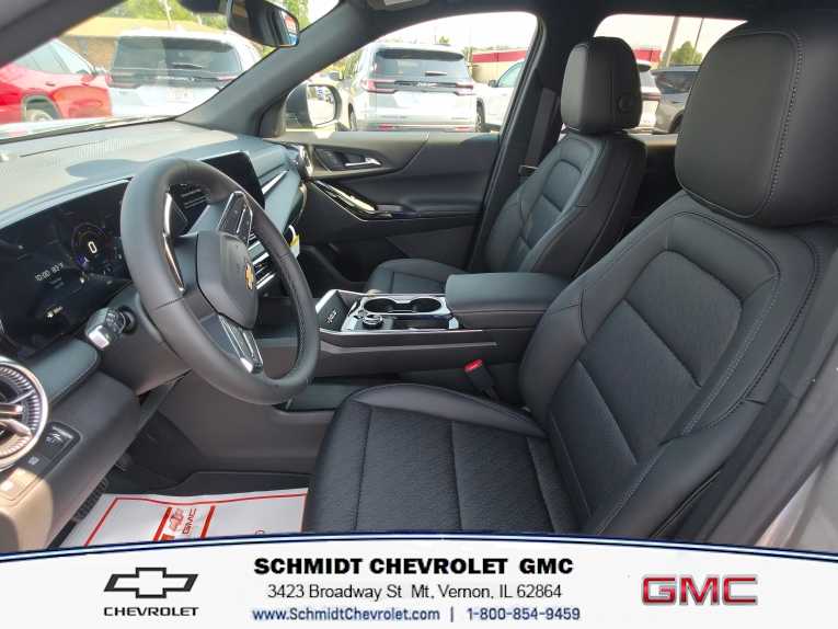 2027 Chevrolet Equinox LT - Photo 13