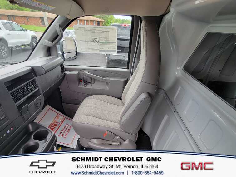 2025 Chevrolet Express Cargo Work Van - Photo 19