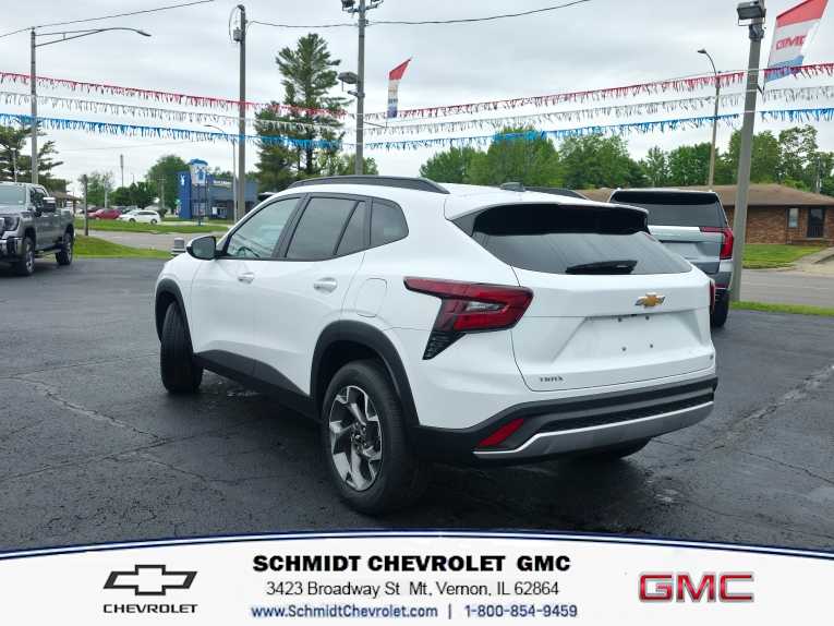 2026 Chevrolet Trax LT - Photo 7