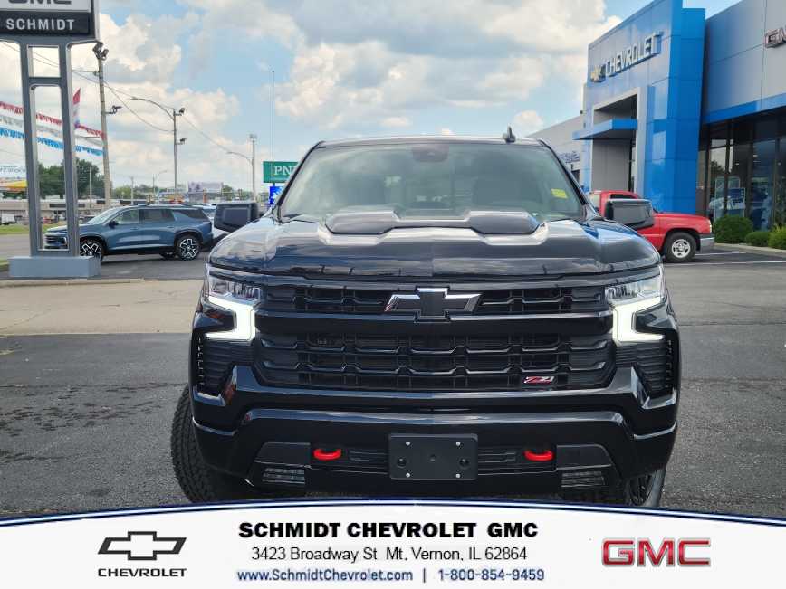 2026 Chevrolet Silverado 1500 LT Trail Boss photo 2