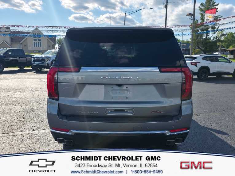 2026 GMC Yukon Denali - Photo 6