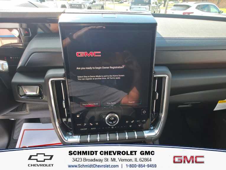 2026 GMC Yukon Denali - Photo 18