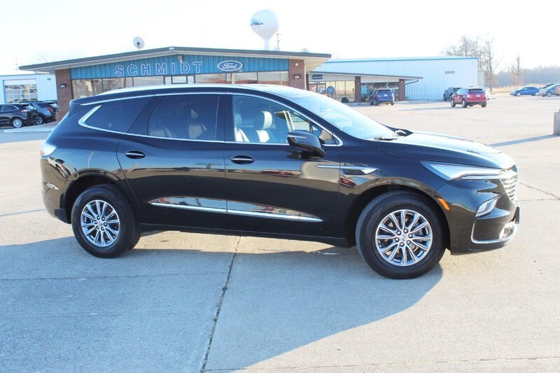2023 Buick Enclave Essence photo 3