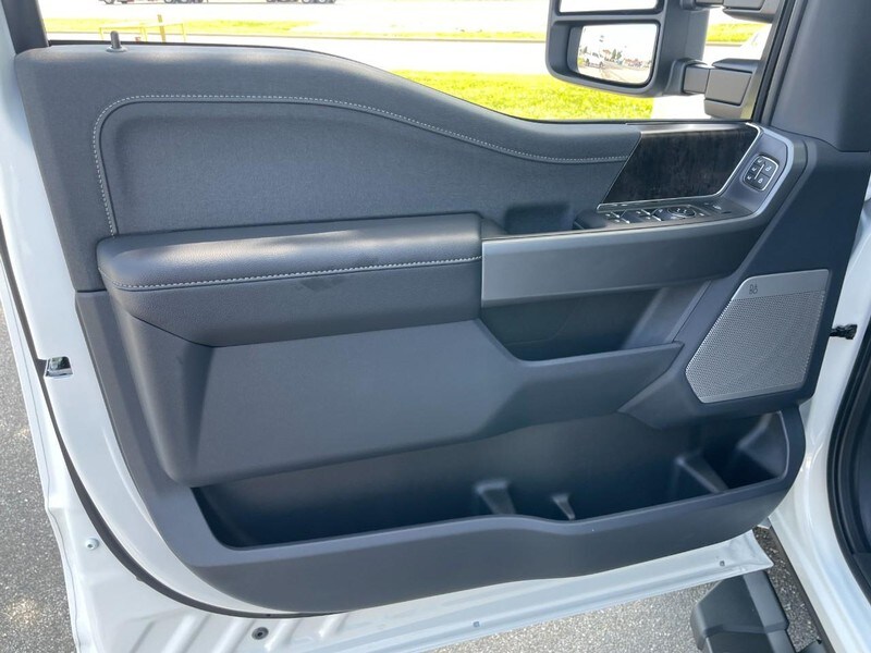 2025 Ford F-350 Super Duty Lariat - Photo 24