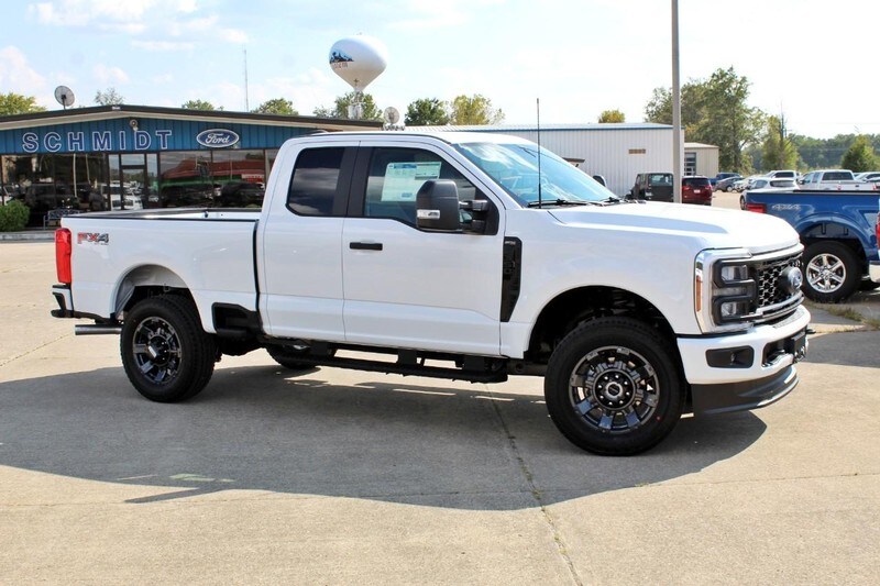2026 Ford F-350 photo 3
