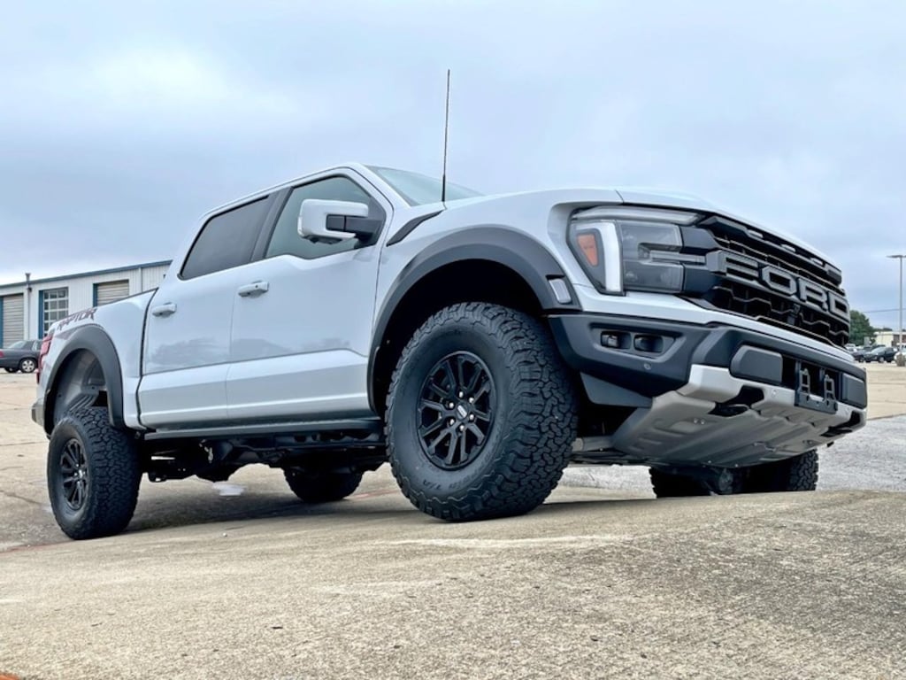 New 2025 Ford F-150 Raptor Truck SuperCrew Cab