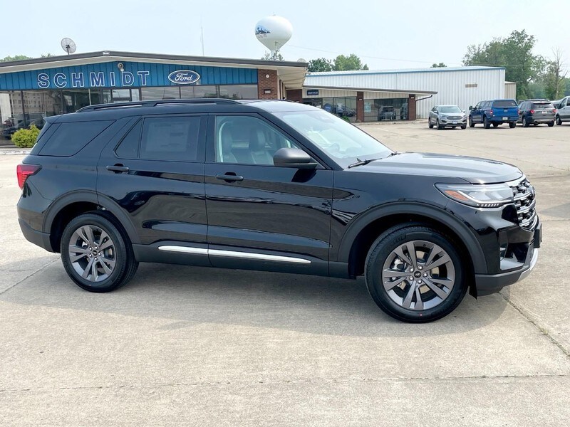 2025 Ford Explorer photo 3