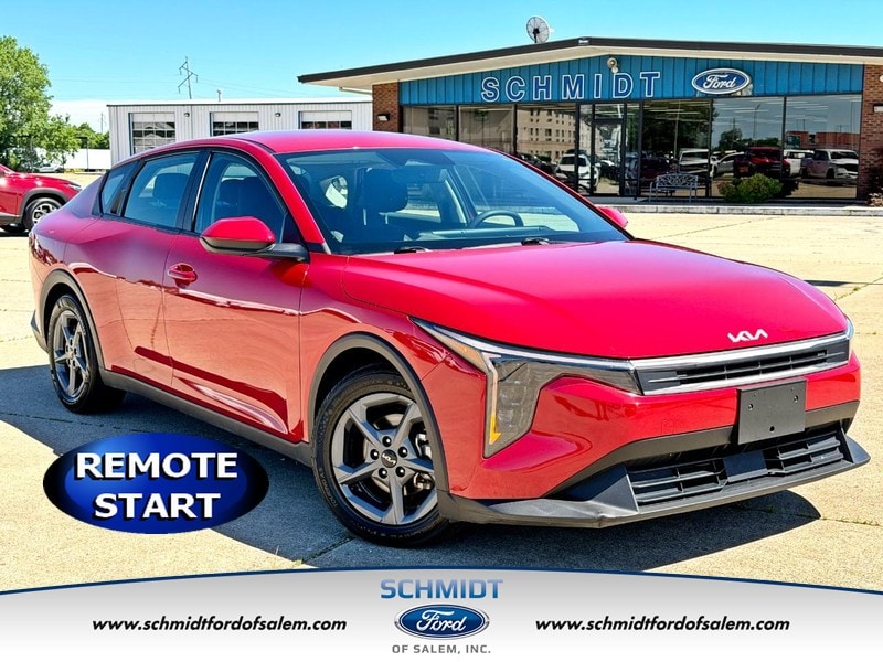 2025 Kia K4 LXS AT's photo
