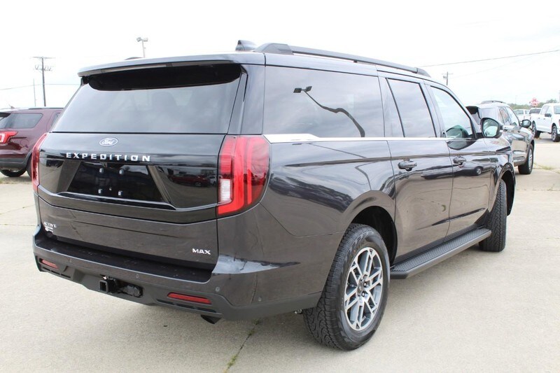 2025 Ford Expedition MAX photo 4