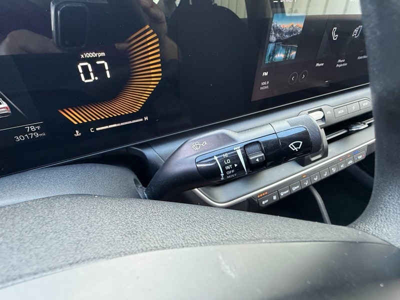 2025 Kia K4 LXS - Photo 26