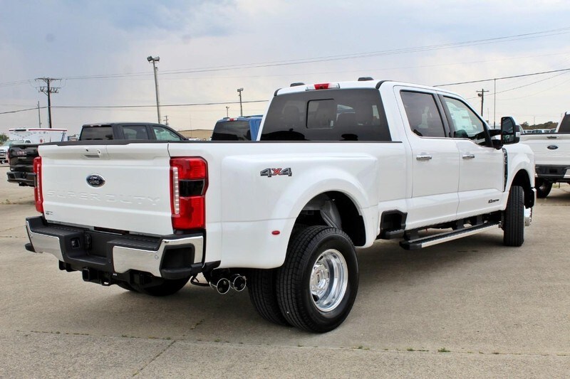 2026 Ford F-350 Lariat photo 4