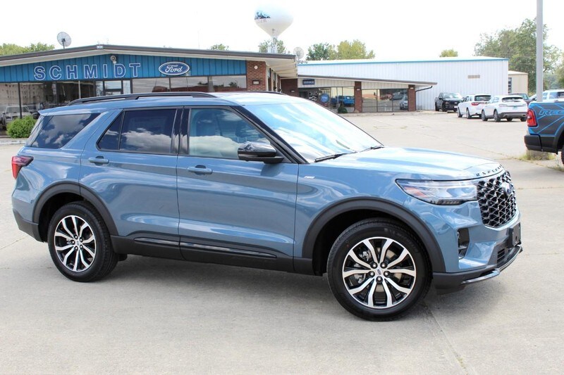 2025 Ford Explorer ST-Line photo 2