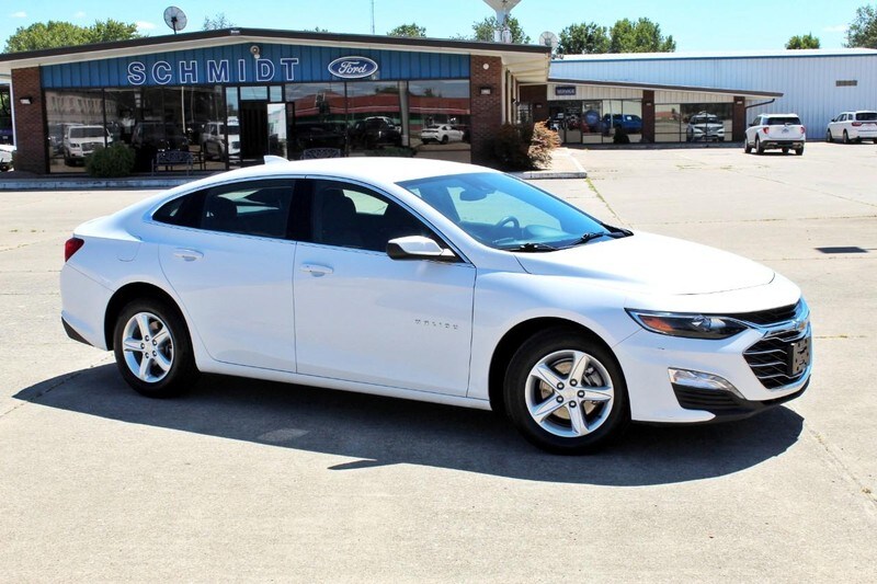 2024 Chevrolet Malibu 1LT photo 3