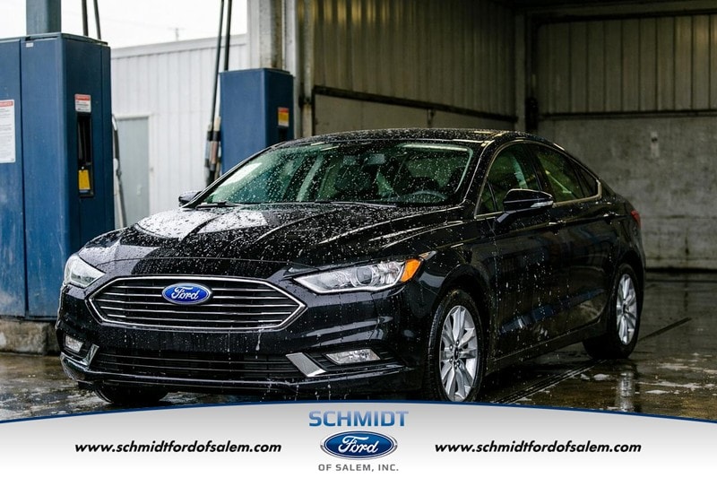 2017 Ford Fusion SE FWD's photo