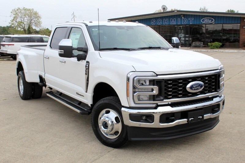 2026 Ford F-350 Lariat photo 2
