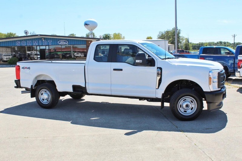 2024 Ford F-250 XL photo 3